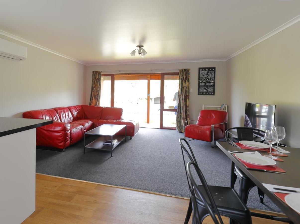 Mokonui Cottage - Te Anau Holiday Home Eksteriør billede