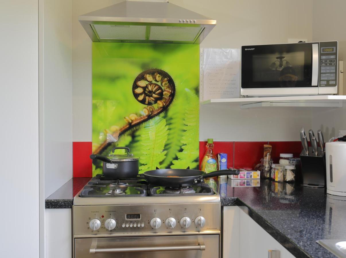 Mokonui Cottage - Te Anau Holiday Home Eksteriør billede